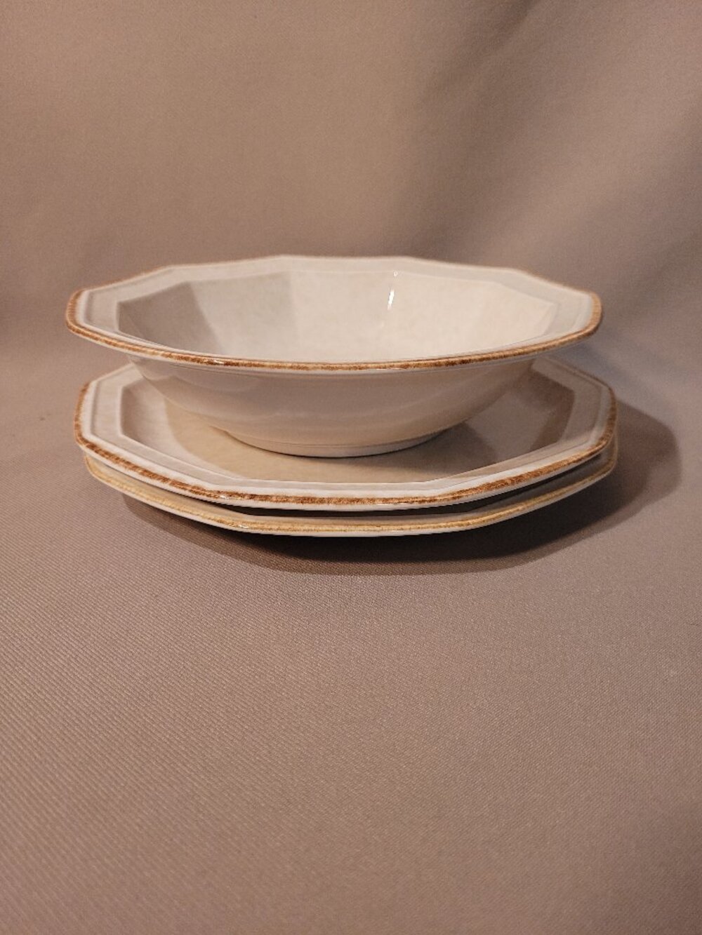 Mikasa Avante Ivory FE900 (Lot of) 2 Salad Plates + 1 Soup/Cereal Bowl